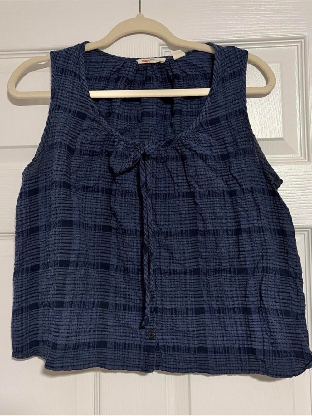 Levi's Navy Textured Tie-Front Sleeveless Tank